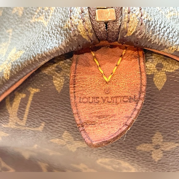 Louis Vuitton Vintage Monogram Speedy 35, clean inside, EUC - Picture 4 of 17